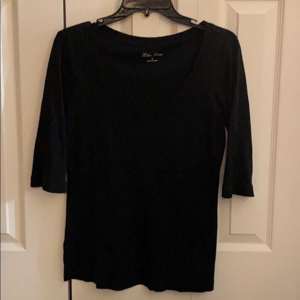Black T-shirt